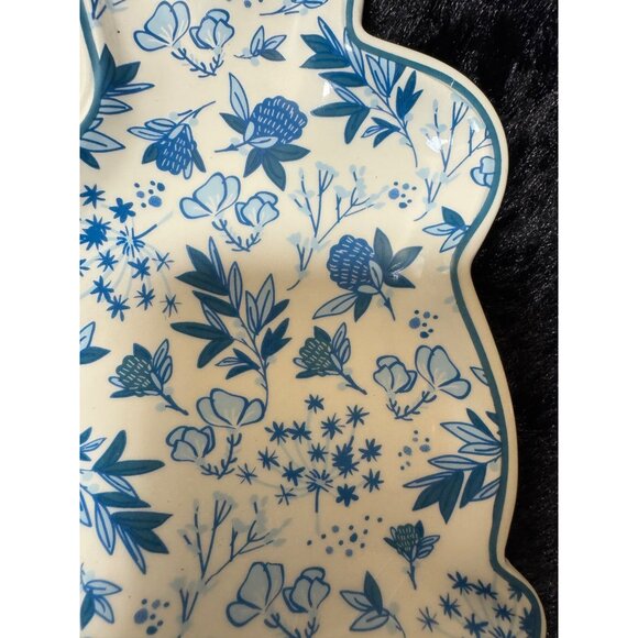 Tag Rabbit-Shaped Ceramic Floral Plate Blue & White Design  Easter Trinket Dish - Picture 4 of 8